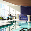 pool hotel marriott aeroport de montreal au canada